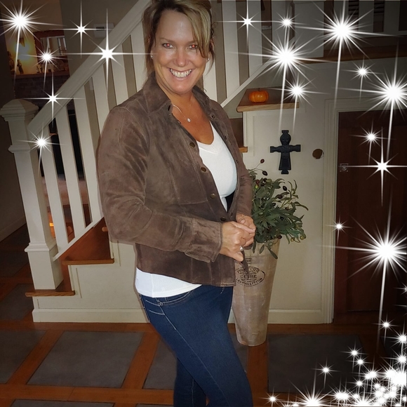 Meet your Posher, Kelly - Picture 1 of 1